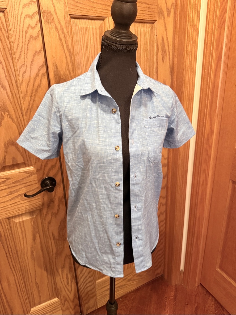 Eddie Bauer Light Blue Short Sleeve Button-Down Shirt